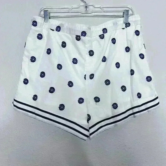 Ann Taylor Loft White Floral 100% Cotton Shorts Size Medium Navy Blue - Picture 7 of 7